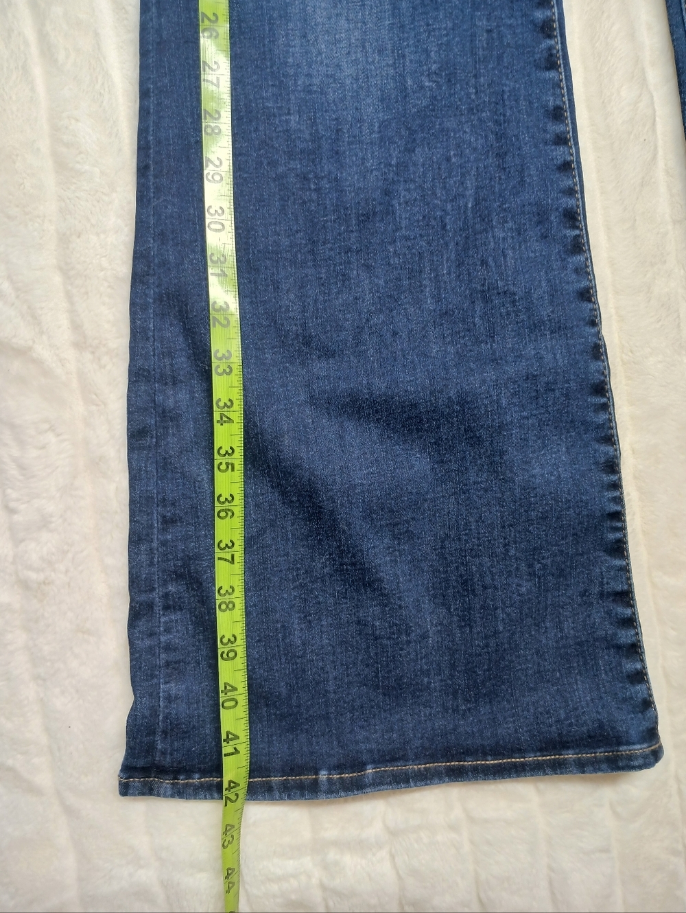American Eagle Curvy Super High Rise Flare Jeans Size 16 - Picture 8 of 9